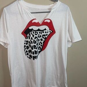Such a cute shirt, never worn, size xl but fits like a med/large